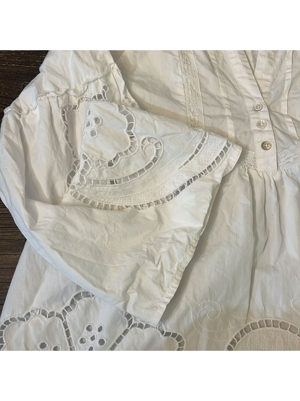 Soft Surroundings Flora Eterna White Embroidered Cut Out Tunic Size Large EUC - Picture 5 of 11